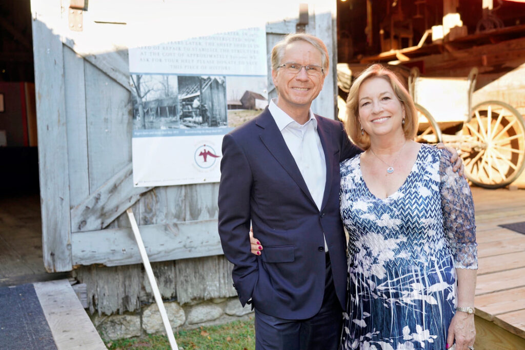 a7403370-robin-doug_orig