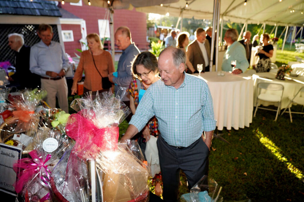 a7403435-jeff-and-joan_orig