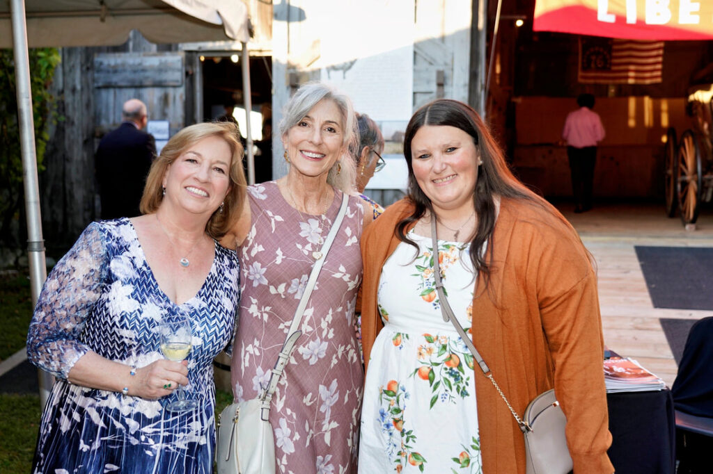 a7403439-robin-kelly_orig